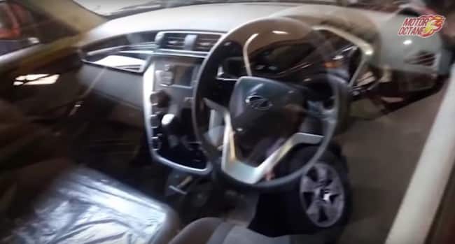 Mahindra-KUV100-interior-revealed-spied-1024x550