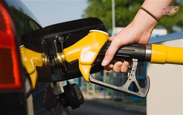 Petrol price crosses Rs 90 per litre mark in Mumbai