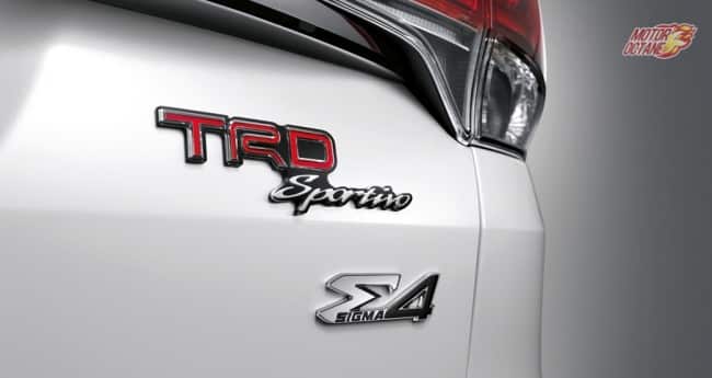 2016-Toyota-Fortuner-TRD-Sportivo-tailgate-badge