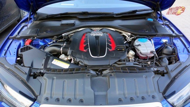 Audi RS7 engine