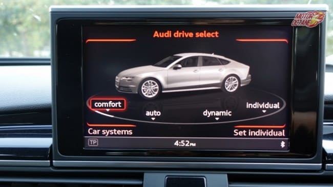 Audi RS7 info screen