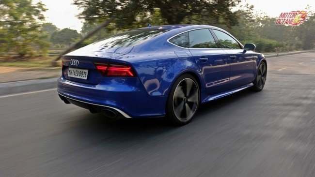 Audi RS7 rear motion 1