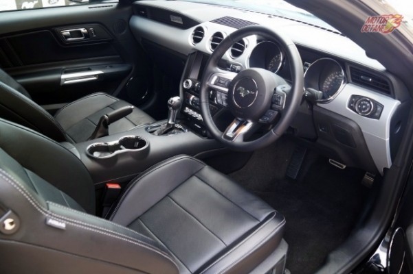 Ford Mustang GT_Interior 1
