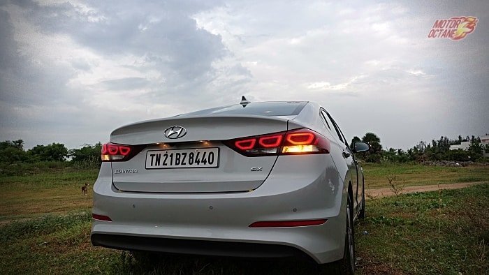 Hyundai Elantra 2016 India rear