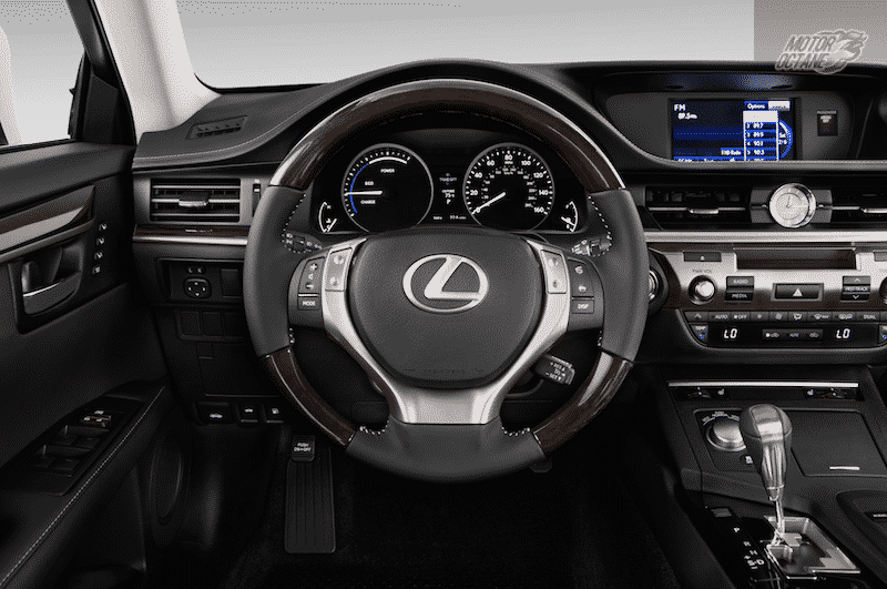 Lexus ES300h interior