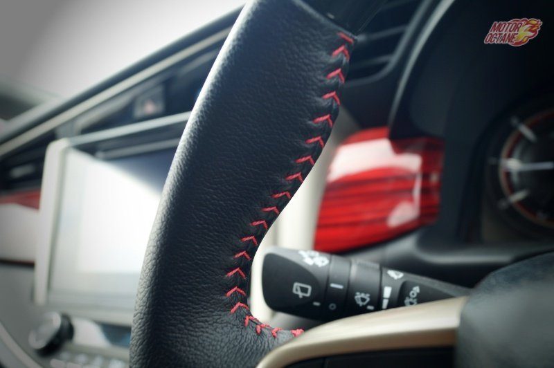 Innova Touring Sport steering red stitch