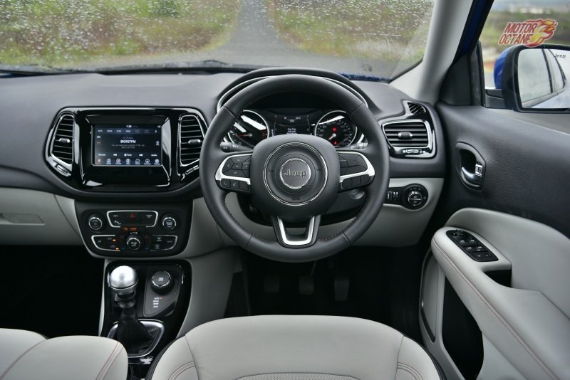  Jeep Compass retirado del mercado por airbag defectuoso » MotorOctane