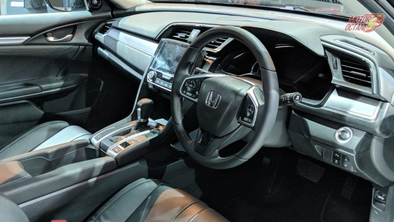 Honda Civic 2018 India interior