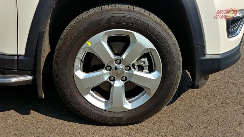 Jeep Compass Automatic alloy wheel