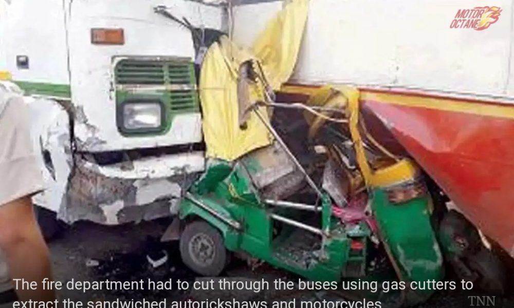 Bus racing crash Delhi
