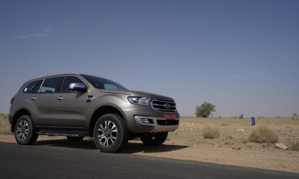 2019 Ford Endeavour side
