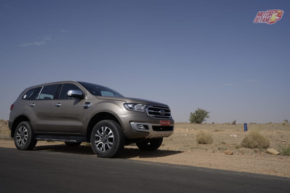 2019 Ford Endeavour side