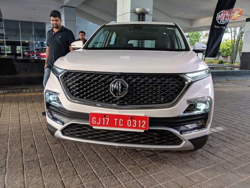 MG Hector front wide
