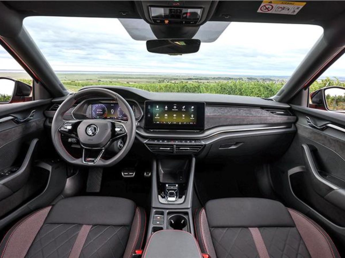 Skoda Octavia RS iV interior design