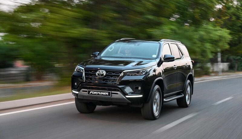 Used Car Under Rs 25 Lakh - Toyota Fortuner
