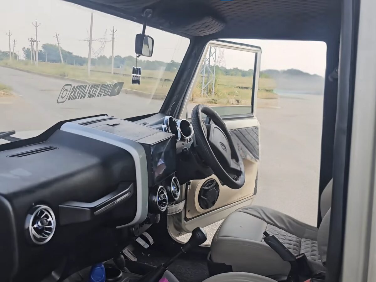 Mercedes 6X6 G-Wagon Interior