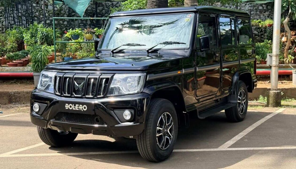 Affordable 7-Seaters In India - Mahindra Bolero classic