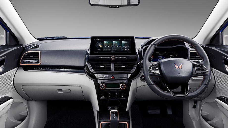 Mahindra XUV400 Discount - interior