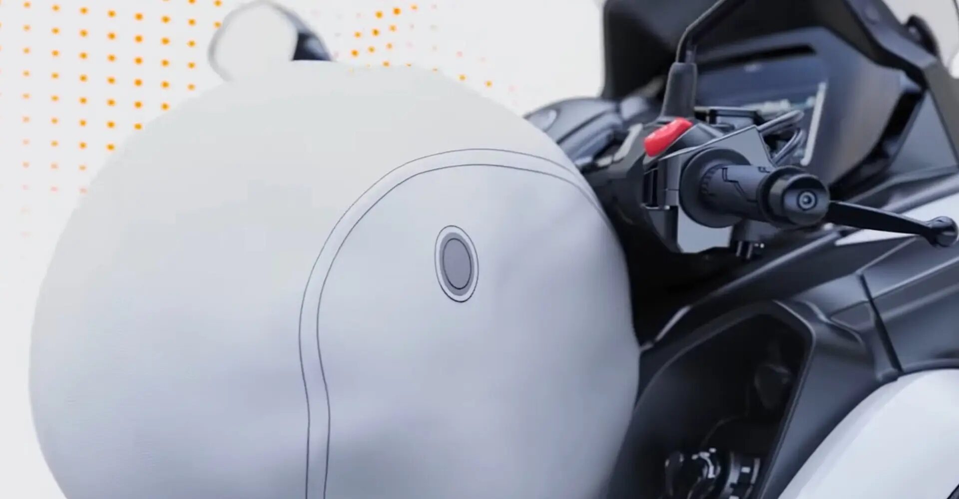 Yamaha Tricity 300 Gets Airbag