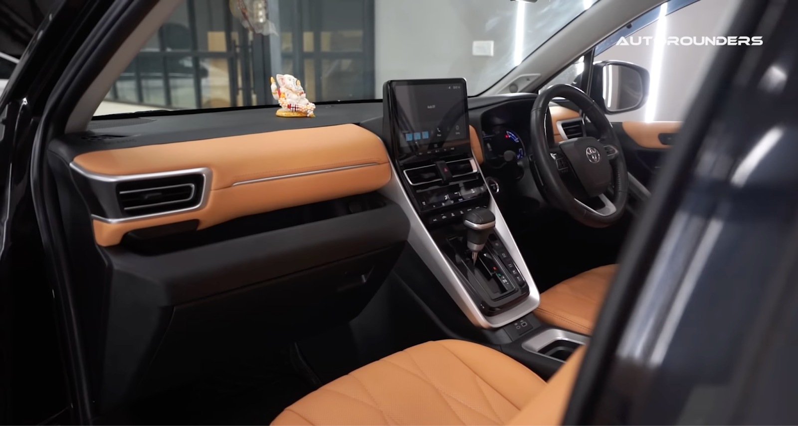 Price? - Toyota Innova Modified Interior