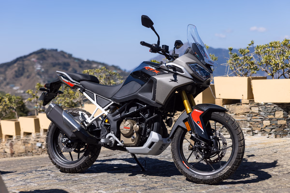 TVS Apache RTX 300 - ADVs Under ₹ 3 Lakh