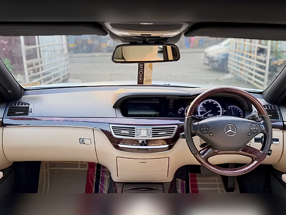 Used Luxury Car - Interior