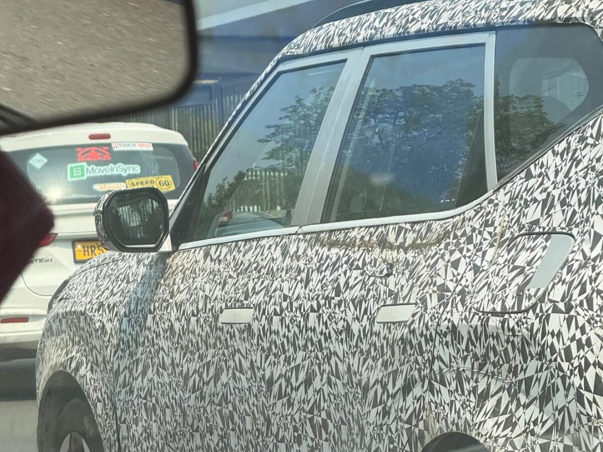 Kia Seltos hybrid side