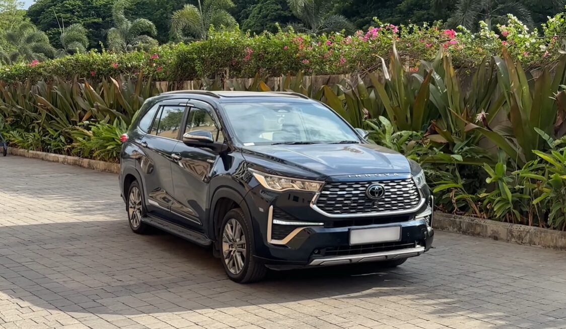 Innova Hycross