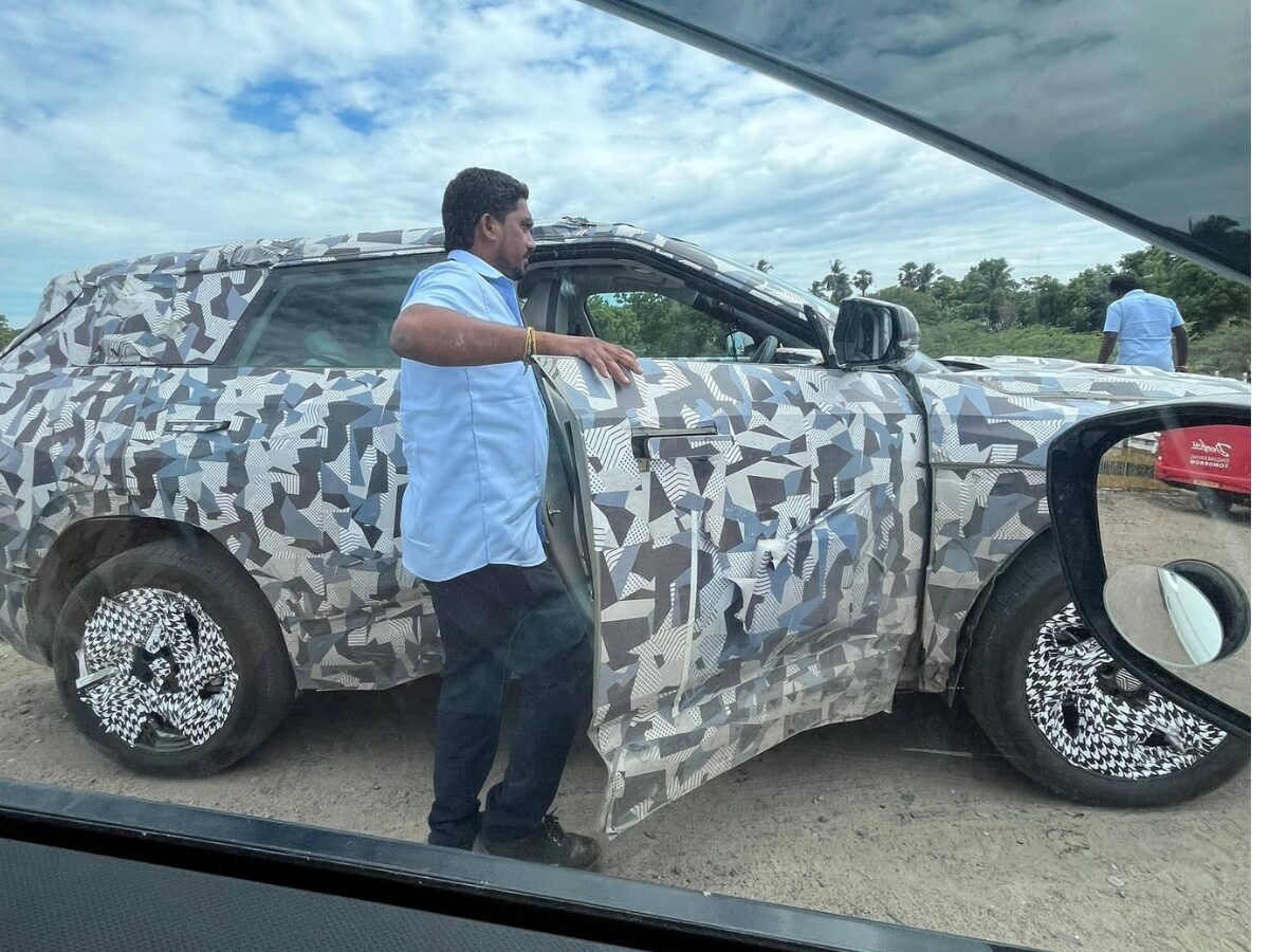 Mahindra BE 07 Spotted Side