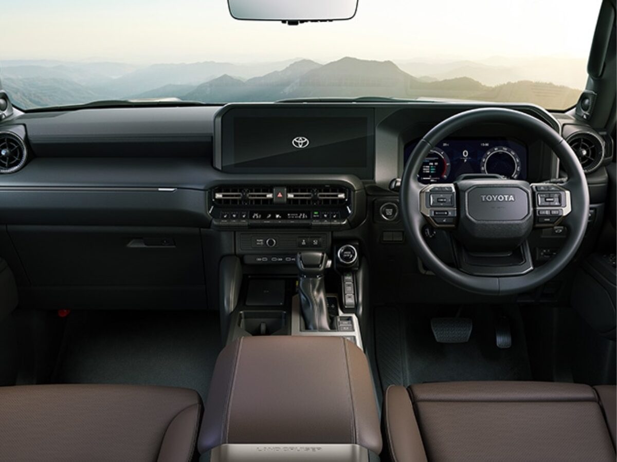 Toyota Land Cruiser Prado- Interiors & Features