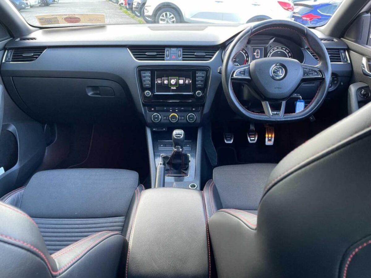 Octavia RS 230 interior