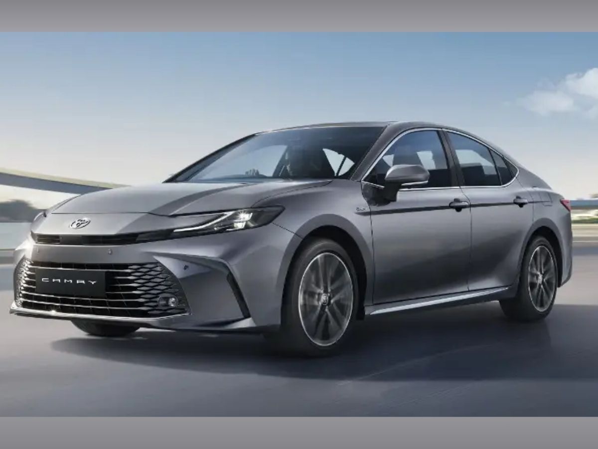 Toyota Camry Front Quarter