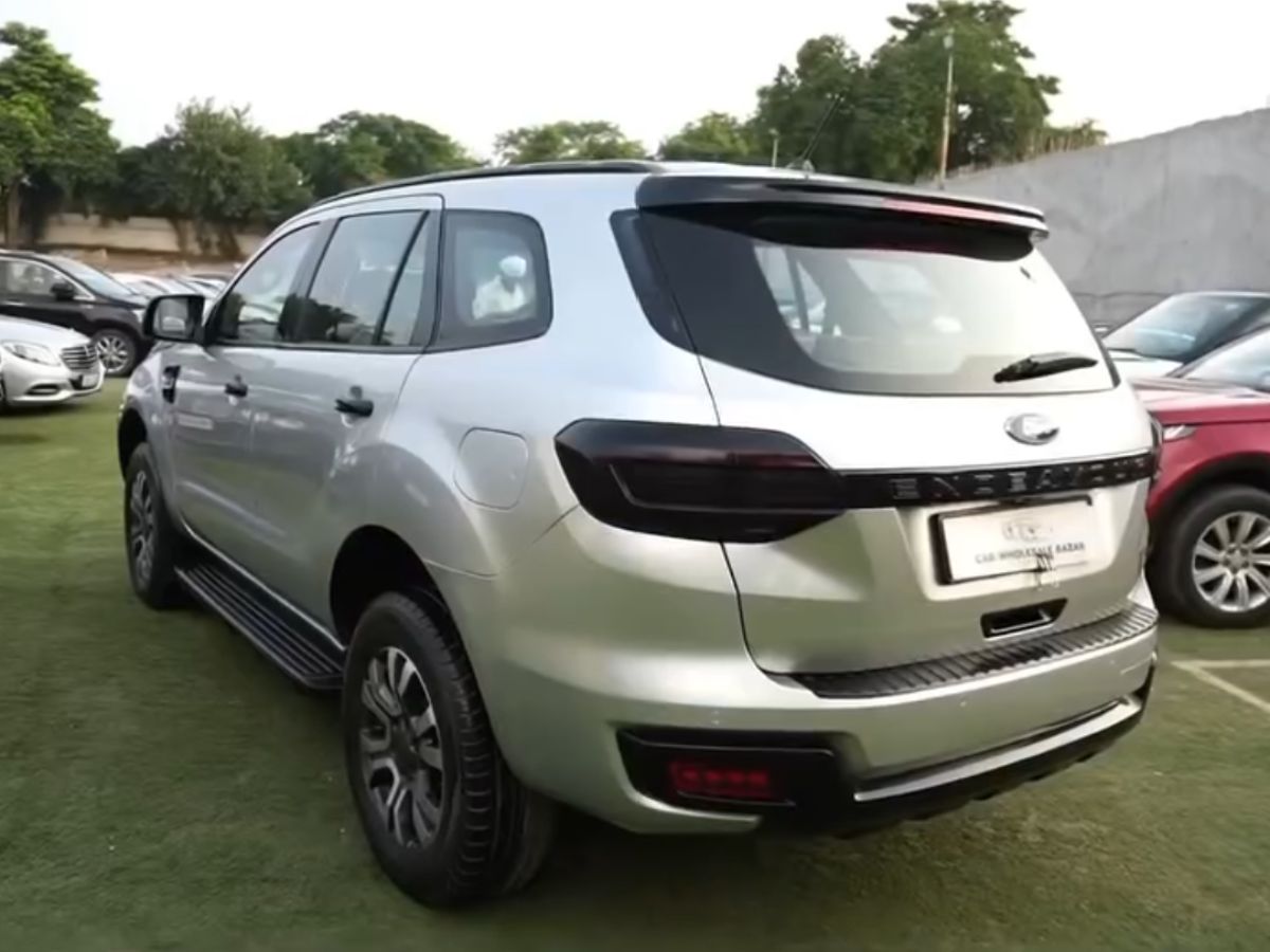 USED FORD ENDEAVOUR (1)